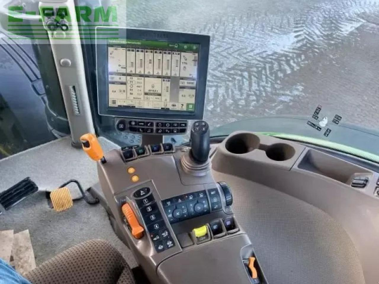 John Deere 8400r - Traktor: obrázek 4 John Deere 8400r - Traktor: obrázek 4
