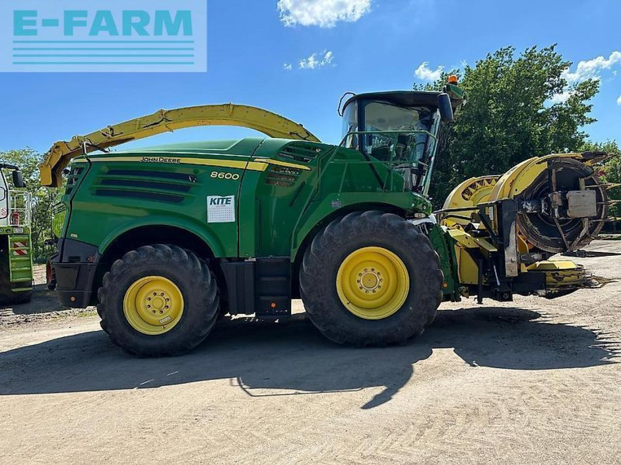John Deere 8600 - Sklízecí mlátička: obrázek 4 John Deere 8600 - Sklízecí mlátička: obrázek 4