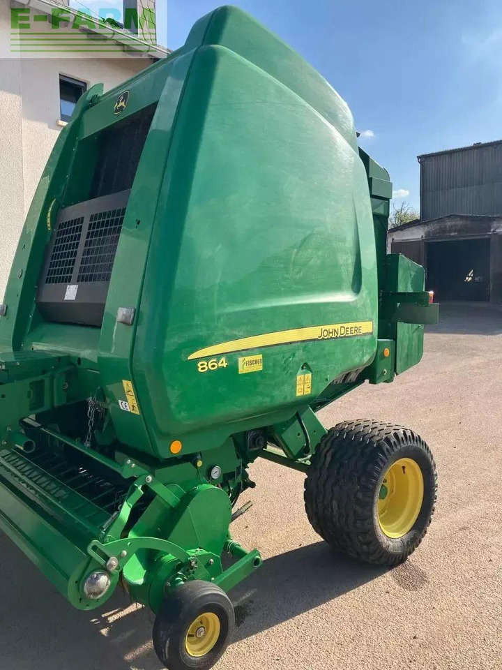 John Deere 864 - Lis na hranaté balíky: obrázek 1 John Deere 864 - Lis na hranaté balíky: obrázek 1