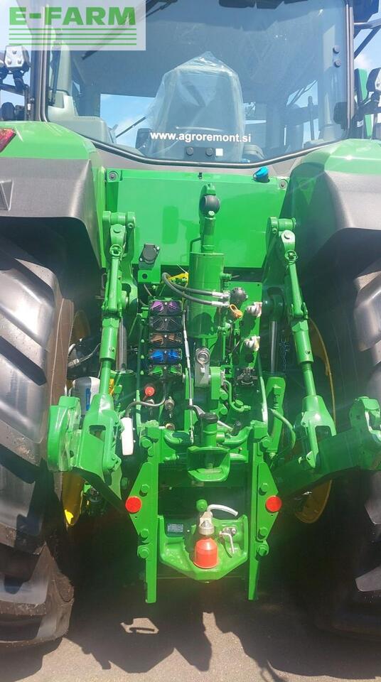 John Deere 8R 310 - Traktor: obrázek 3 John Deere 8R 310 - Traktor: obrázek 3