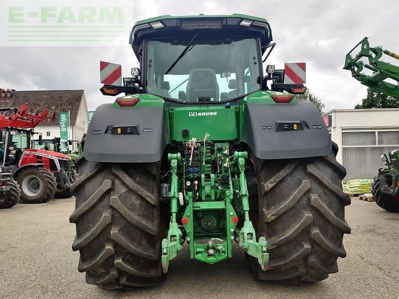 John Deere 8r 370 - Traktor: obrázek 4 John Deere 8r 370 - Traktor: obrázek 4