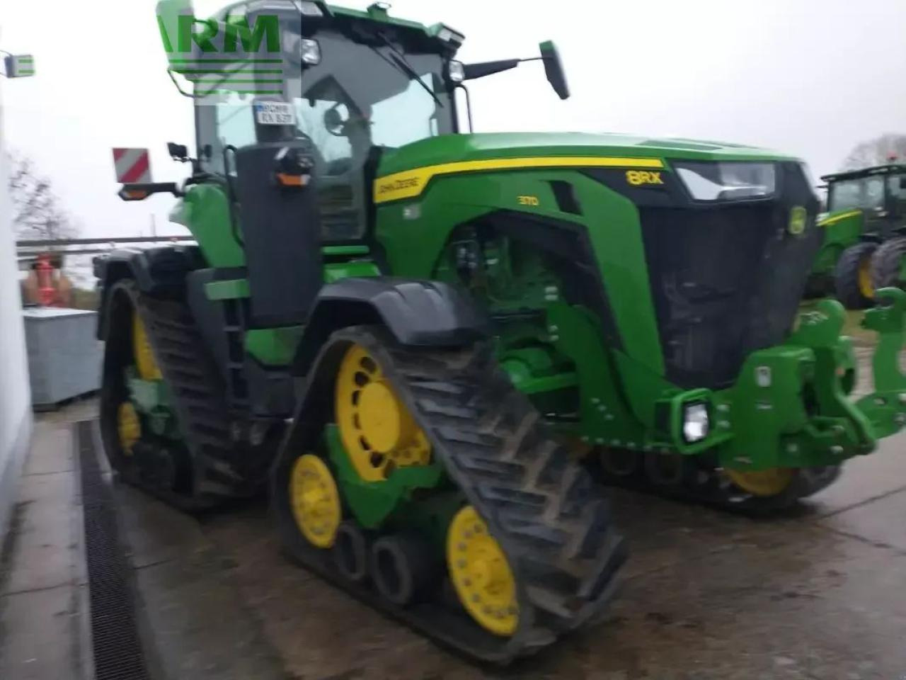 John Deere 8rx 370 my22 ap 40 - Traktor: obrázek 3 John Deere 8rx 370 my22 ap 40 - Traktor: obrázek 3