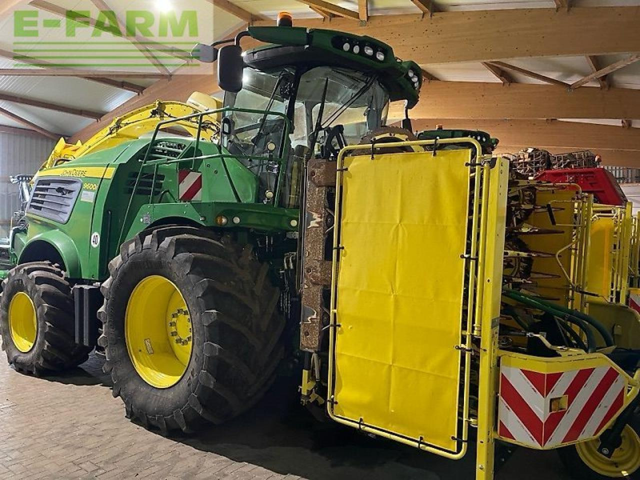 John Deere 9600 motor neu! - Sklízecí řezačka: obrázek 1 John Deere 9600 motor neu! - Sklízecí řezačka: obrázek 1