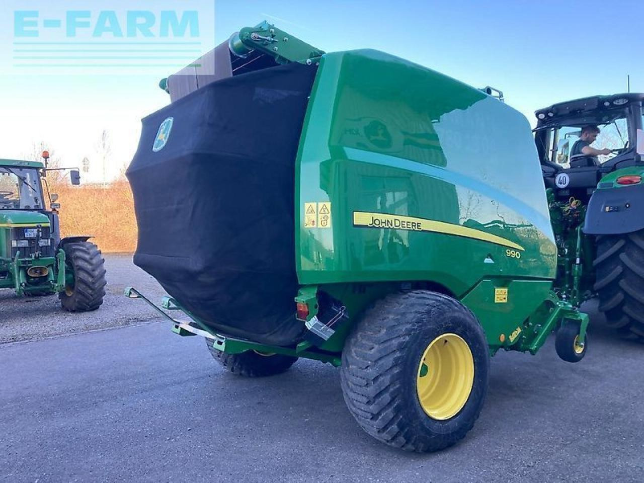 John Deere 990 maxi cut 25 - Lis na hranaté balíky: obrázek 3 John Deere 990 maxi cut 25 - Lis na hranaté balíky: obrázek 3