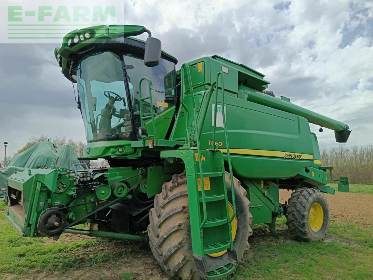 John Deere T660 - Sklízecí mlátička: obrázek 1 John Deere T660 - Sklízecí mlátička: obrázek 1