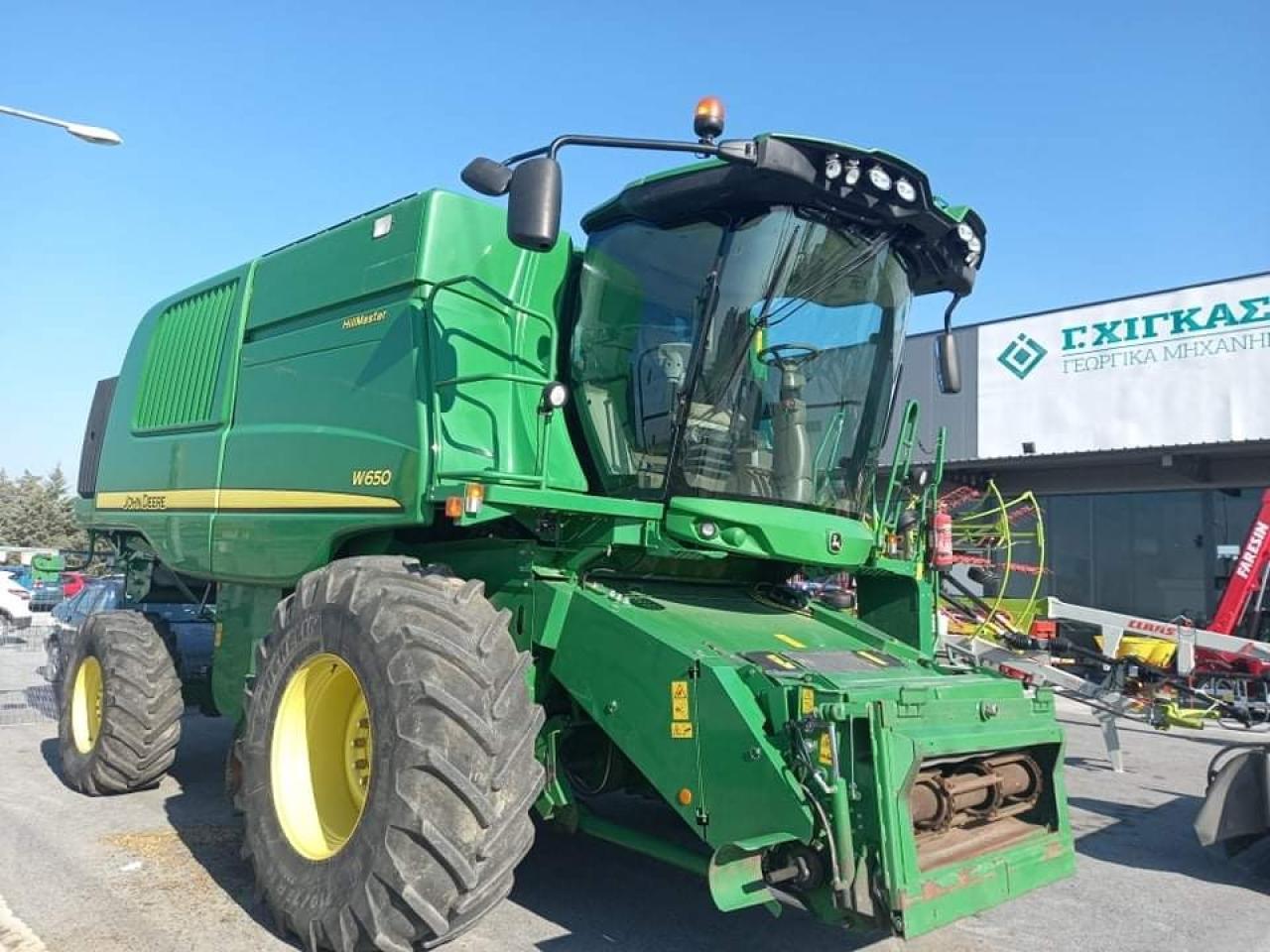 John Deere W650 - Sklízecí mlátička: obrázek 1 John Deere W650 - Sklízecí mlátička: obrázek 1