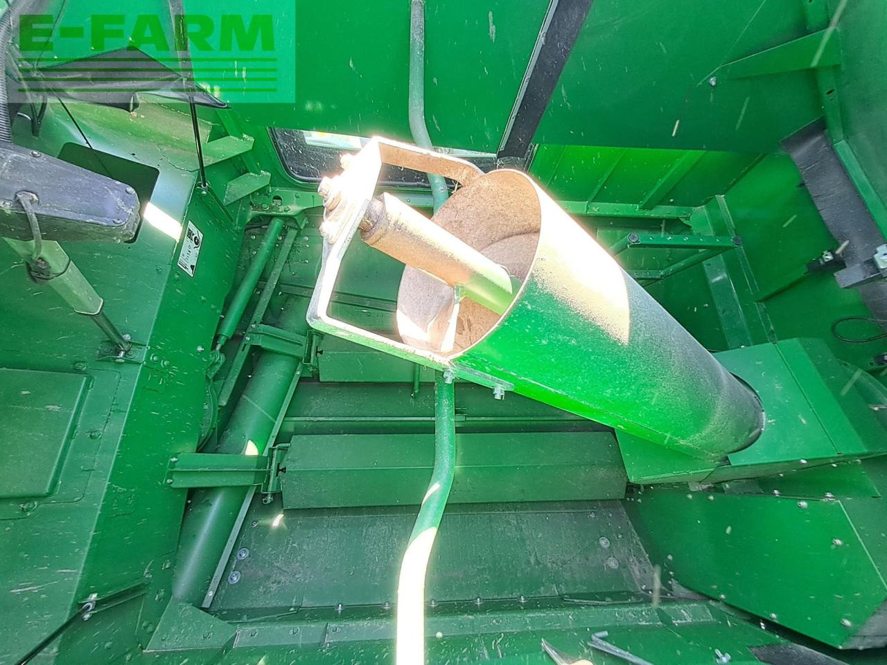 Sklízecí mlátička John Deere W650: obrázek 10