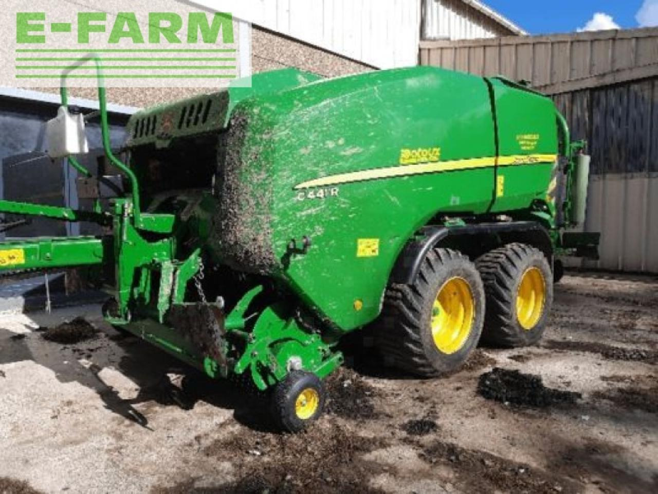 John Deere c441r - Lis na hranaté balíky: obrázek 1 John Deere c441r - Lis na hranaté balíky: obrázek 1