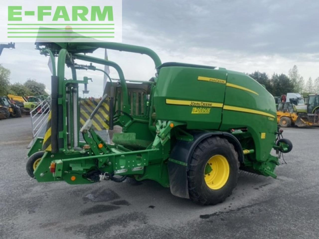 John Deere c441r - Lis na hranaté balíky: obrázek 4 John Deere c441r - Lis na hranaté balíky: obrázek 4