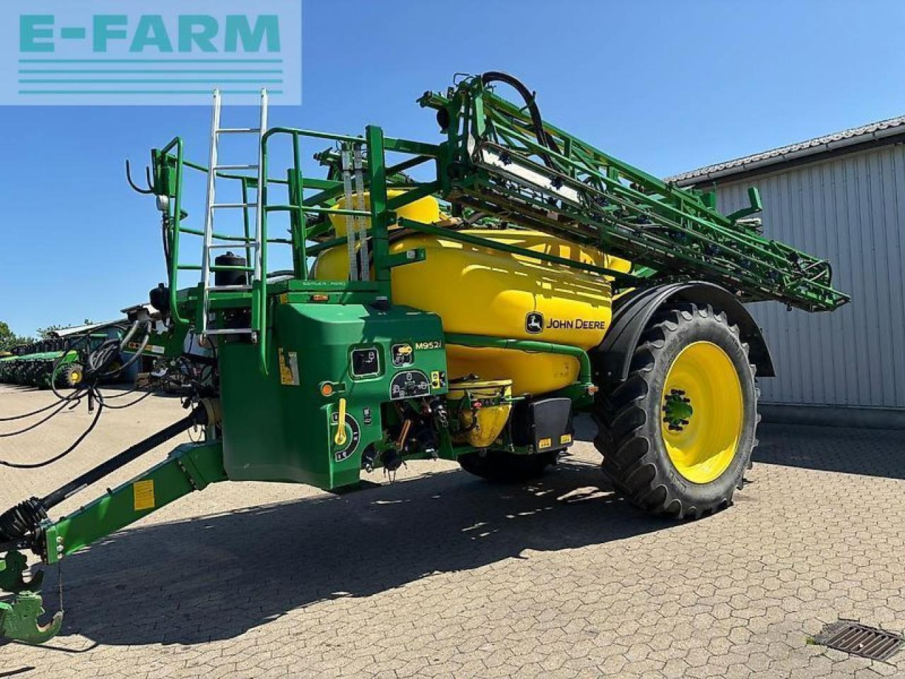 John Deere m952i - Tažený postřikovač: obrázek 2 John Deere m952i - Tažený postřikovač: obrázek 2