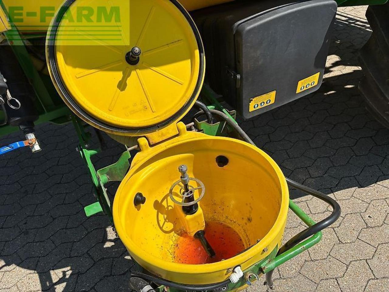 Tažený postřikovač John Deere m952i: obrázek 13