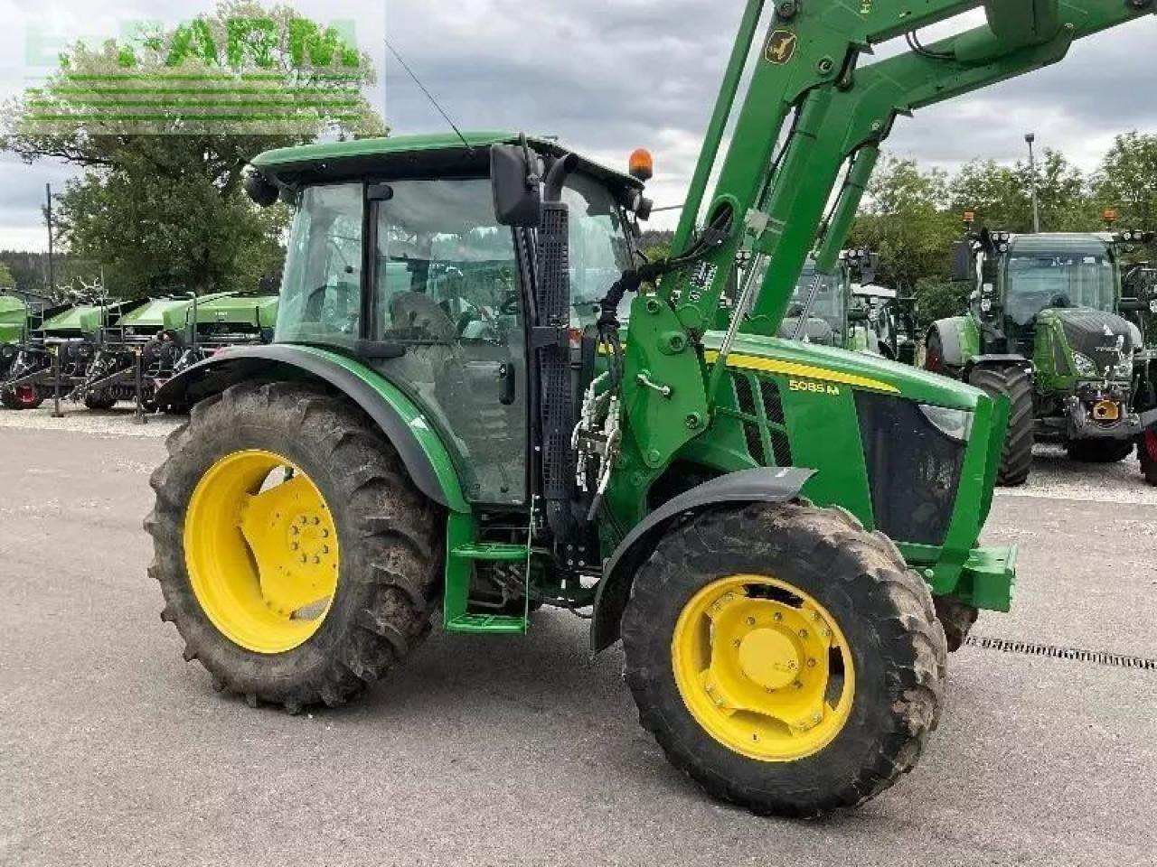 John Deere marque john deere - Traktor: obrázek 2 John Deere marque john deere - Traktor: obrázek 2