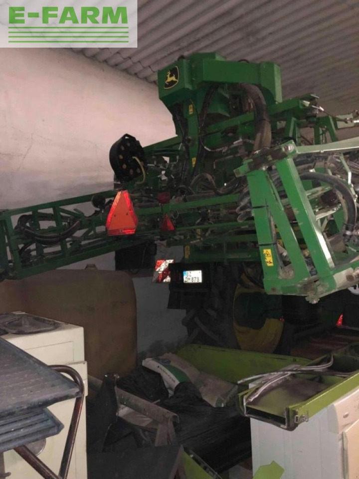 John Deere r962i - Tažený postřikovač: obrázek 4 John Deere r962i - Tažený postřikovač: obrázek 4