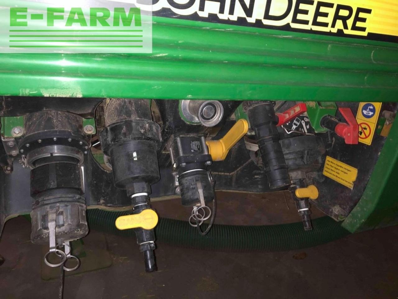 John Deere r962i - Tažený postřikovač: obrázek 3 John Deere r962i - Tažený postřikovač: obrázek 3