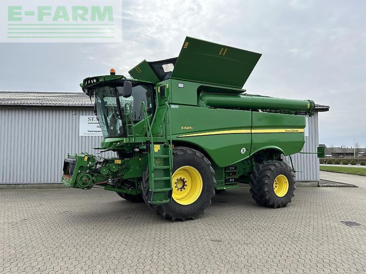 John Deere s685i - Sklízecí mlátička: obrázek 1 John Deere s685i - Sklízecí mlátička: obrázek 1