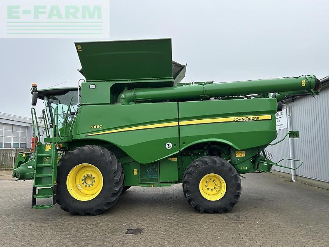 Sklízecí mlátička John Deere s690: obrázek 14