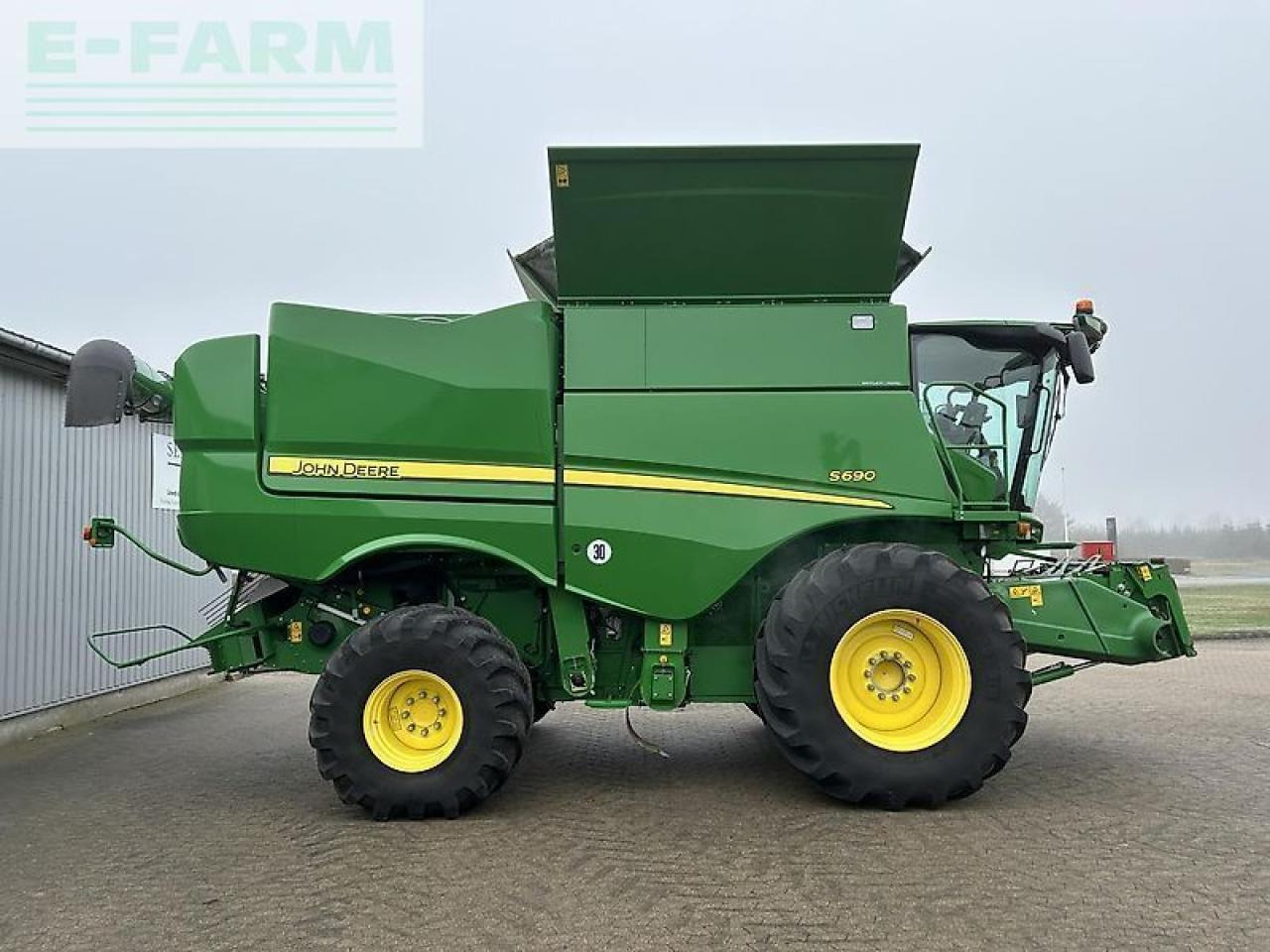 Sklízecí mlátička John Deere s690: obrázek 15
