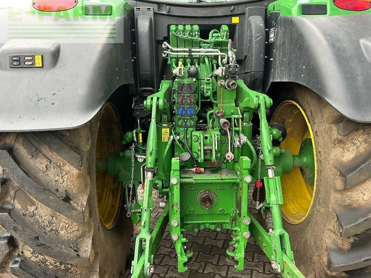 John Deere traktor 6215r - Traktor: obrázek 4 John Deere traktor 6215r - Traktor: obrázek 4