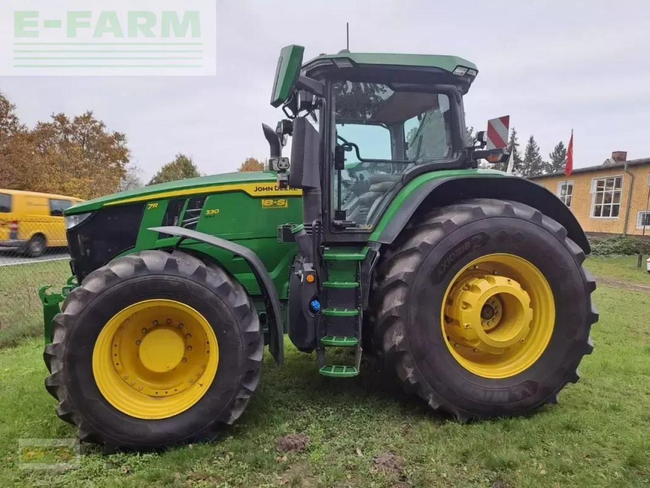 John Deere traktor 7r330 - Traktor: obrázek 4 John Deere traktor 7r330 - Traktor: obrázek 4