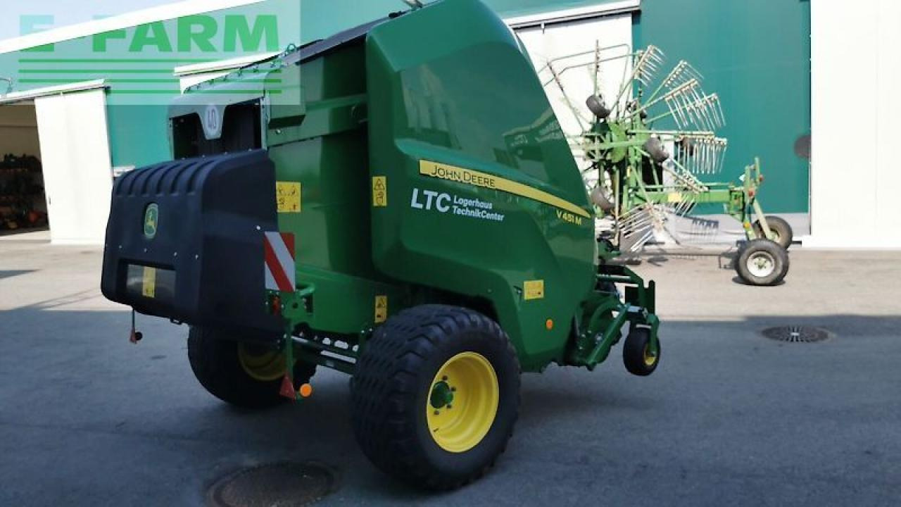 John Deere v 451 m hc25 - Lis na hranaté balíky: obrázek 3 John Deere v 451 m hc25 - Lis na hranaté balíky: obrázek 3
