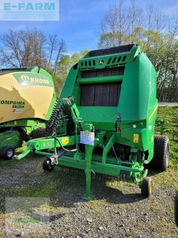 John Deere v461m - Lis na hranaté balíky: obrázek 1 John Deere v461m - Lis na hranaté balíky: obrázek 1