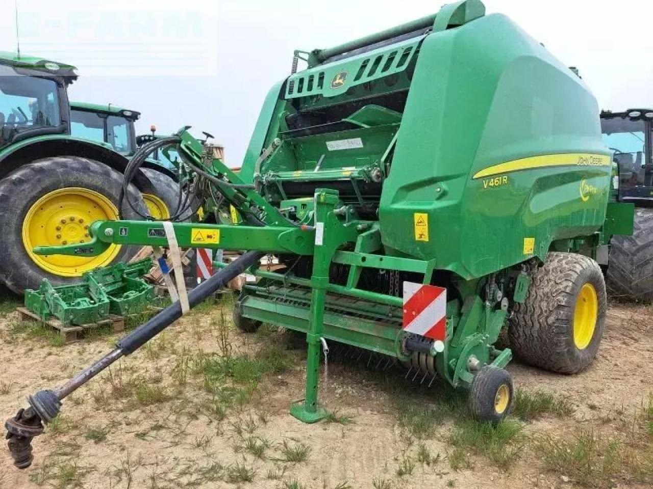John Deere v461r - Lis na hranaté balíky: obrázek 2 John Deere v461r - Lis na hranaté balíky: obrázek 2