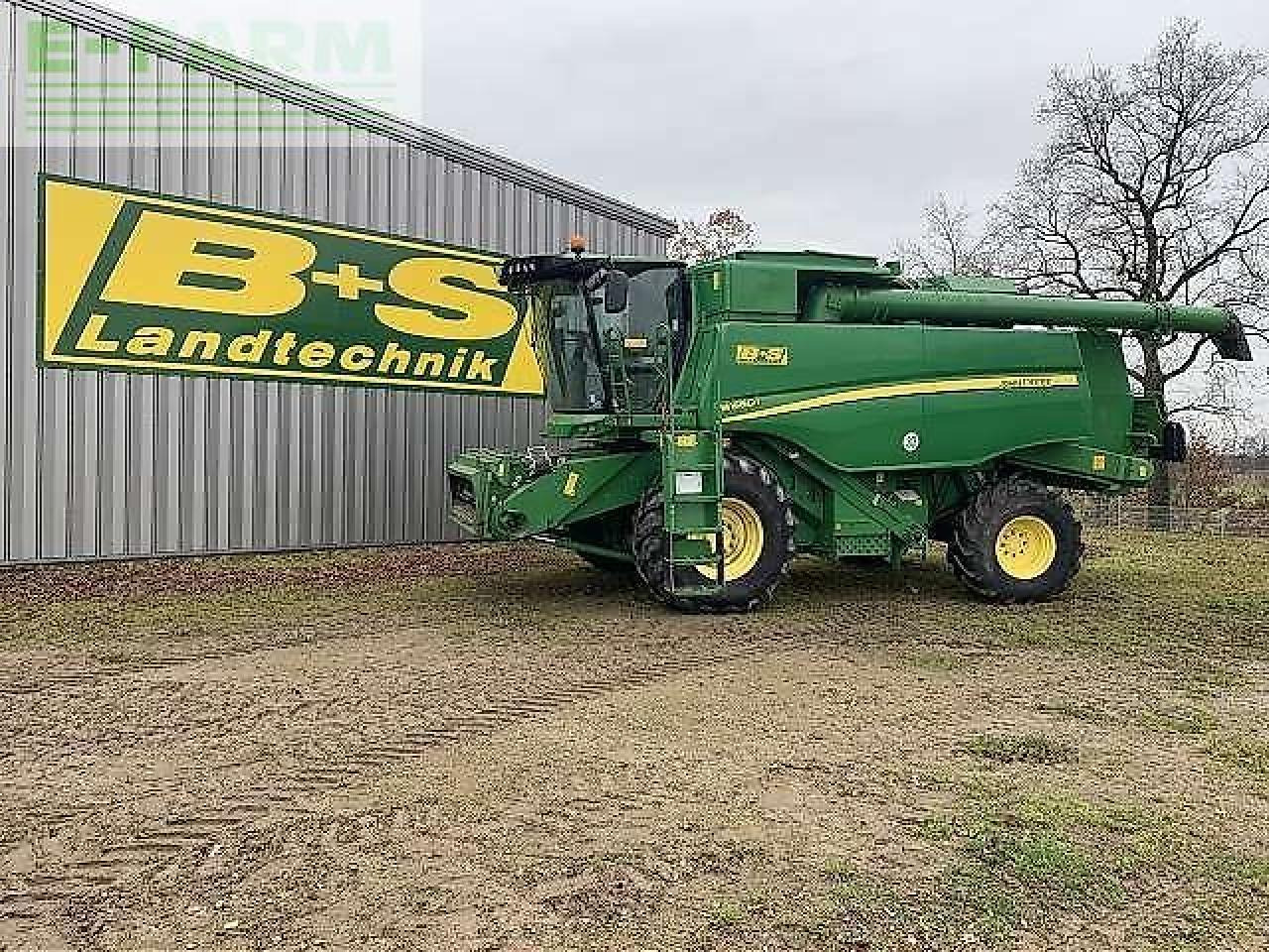 John Deere w660 - Sklízecí mlátička: obrázek 1 John Deere w660 - Sklízecí mlátička: obrázek 1