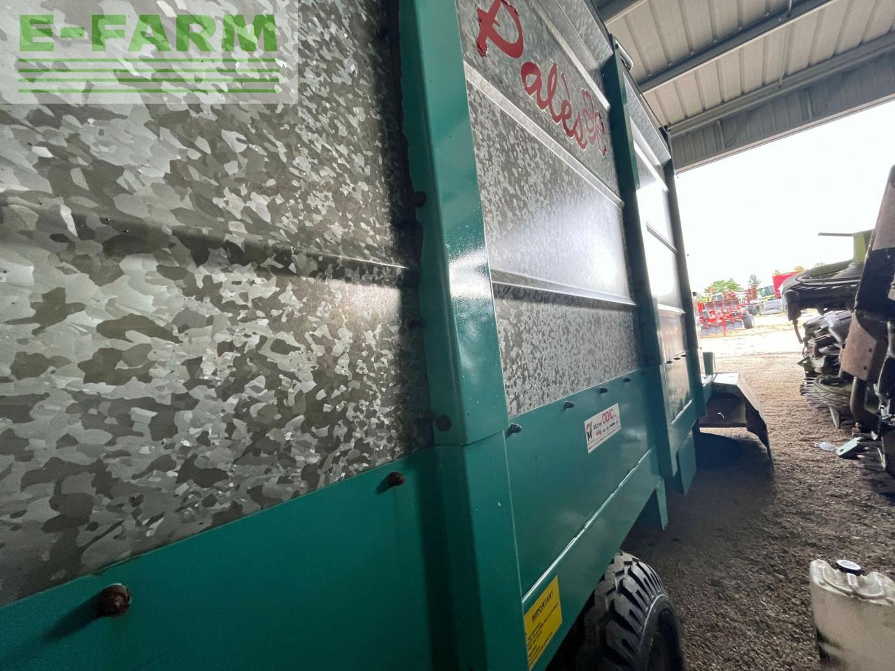 Joskin pales 500 - Zařízení pro chov skotu: obrázek 4 Joskin pales 500 - Zařízení pro chov skotu: obrázek 4