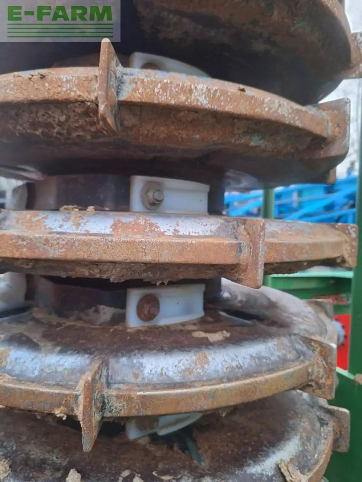 Kerner x3 - Kultivátor: obrázek 4 Kerner x3 - Kultivátor: obrázek 4