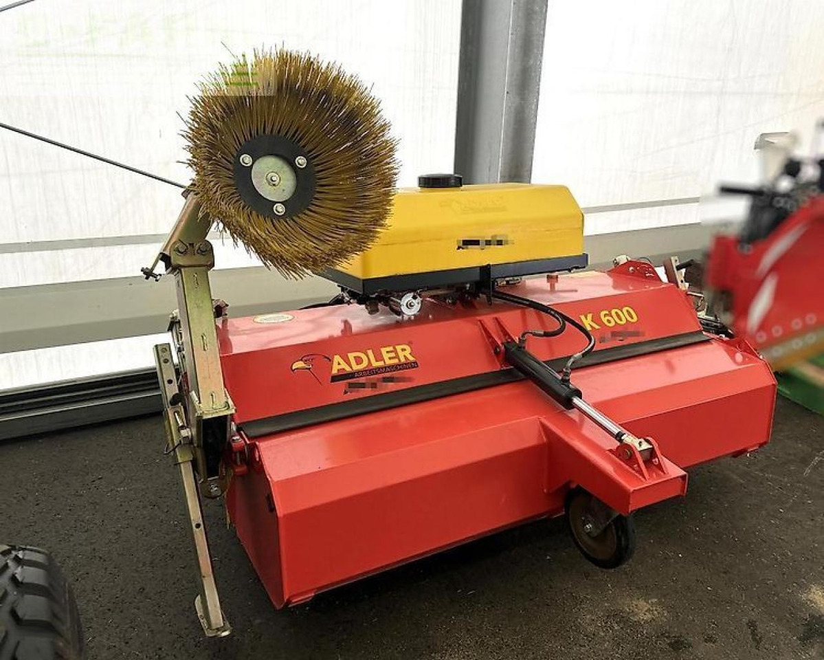 Kioti ck 5030 ch + 6 x anbaugeräte - Traktor: obrázek 3 Kioti ck 5030 ch + 6 x anbaugeräte - Traktor: obrázek 3