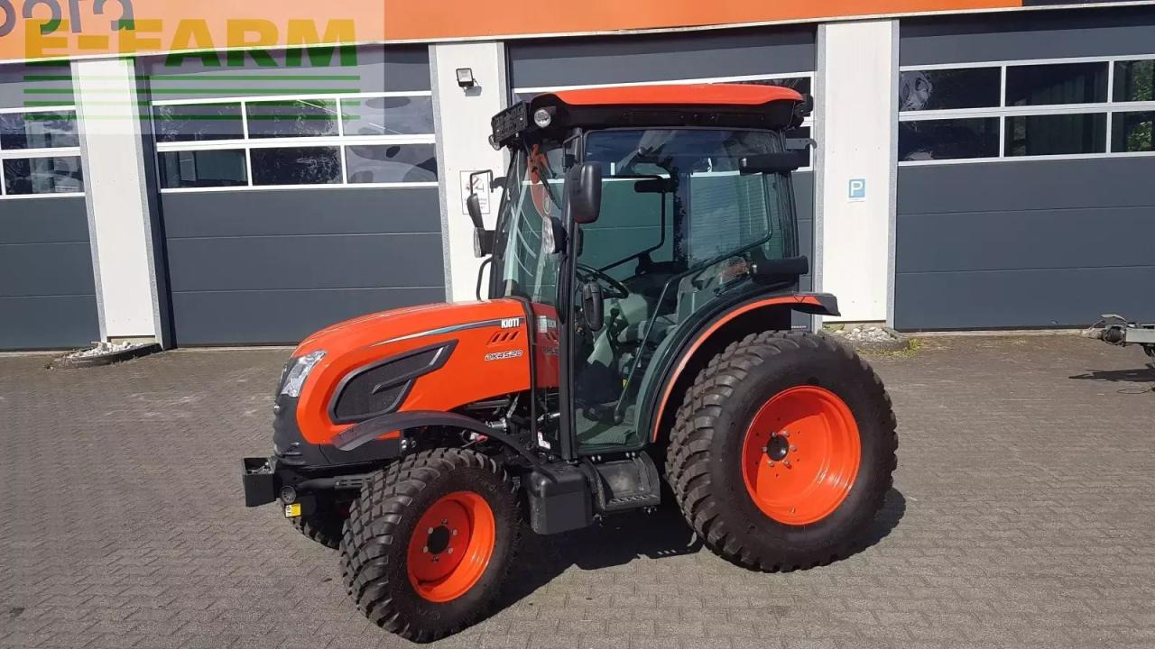 Kioti dk4520 - Traktor: obrázek 3 Kioti dk4520 - Traktor: obrázek 3