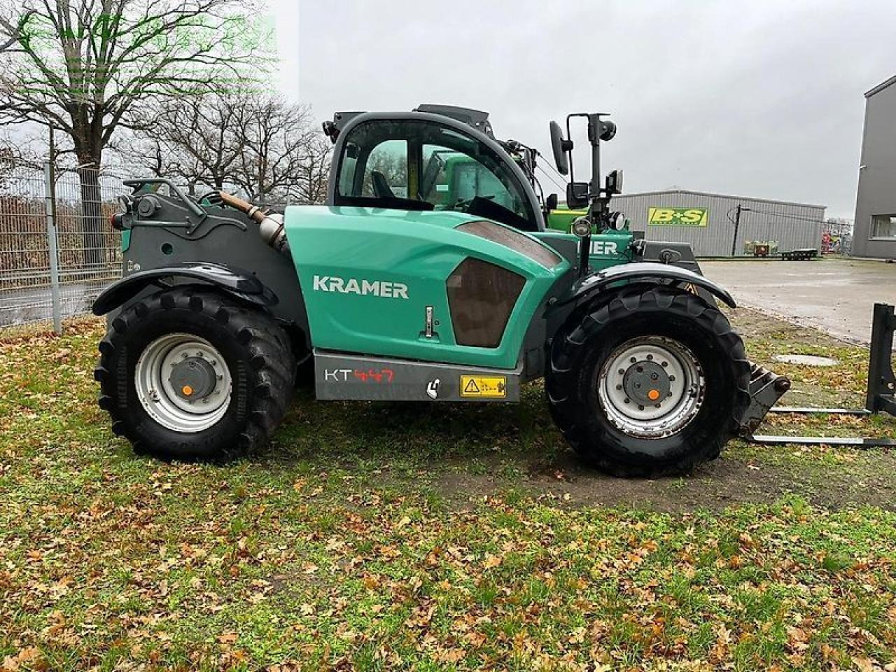 Kramer kt 447 - Teleskopický manipulátor: obrázek 4 Kramer kt 447 - Teleskopický manipulátor: obrázek 4