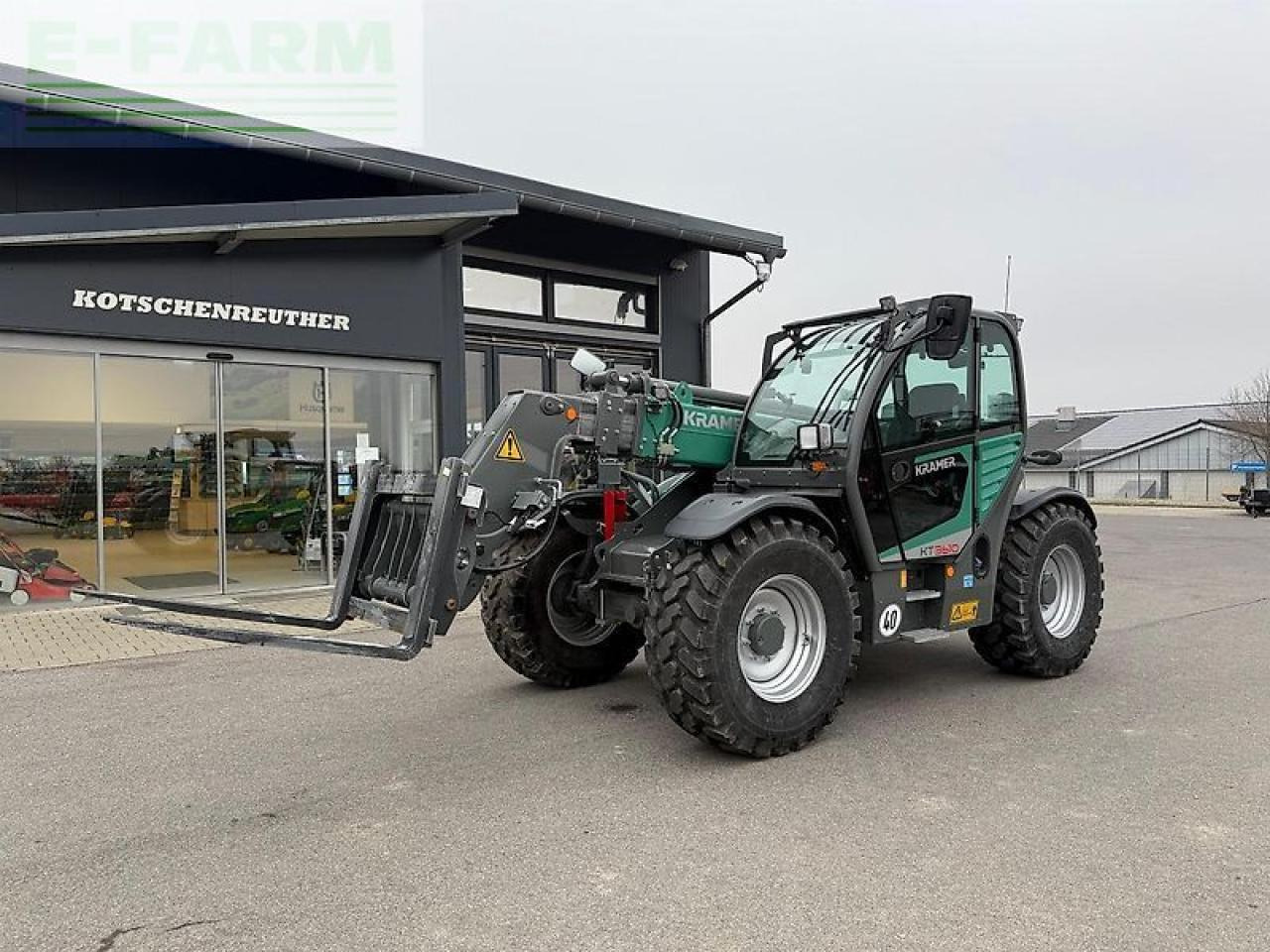 Kramer kt3610 (415-48) - Teleskopický manipulátor: obrázek 2 Kramer kt3610 (415-48) - Teleskopický manipulátor: obrázek 2