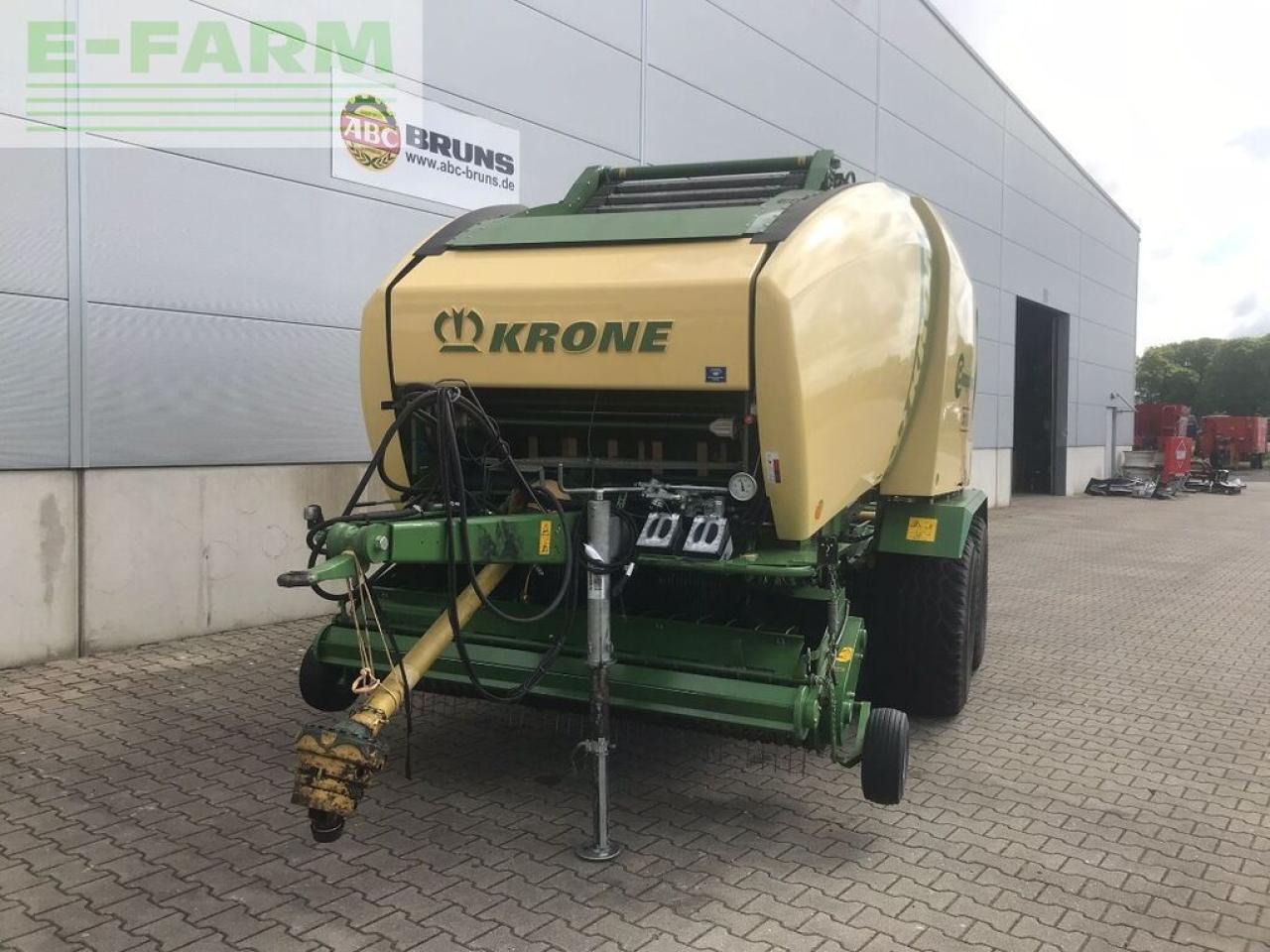 Krone comprima cv 150xc - Lis na hranaté balíky: obrázek 1 Krone comprima cv 150xc - Lis na hranaté balíky: obrázek 1