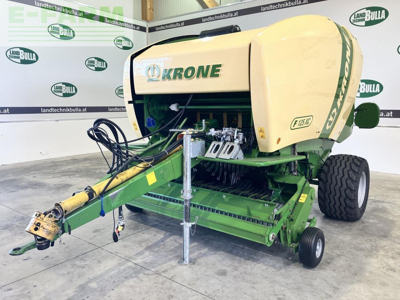 Krone comprima f 125 xc - Lis na hranaté balíky: obrázek 1 Krone comprima f 125 xc - Lis na hranaté balíky: obrázek 1