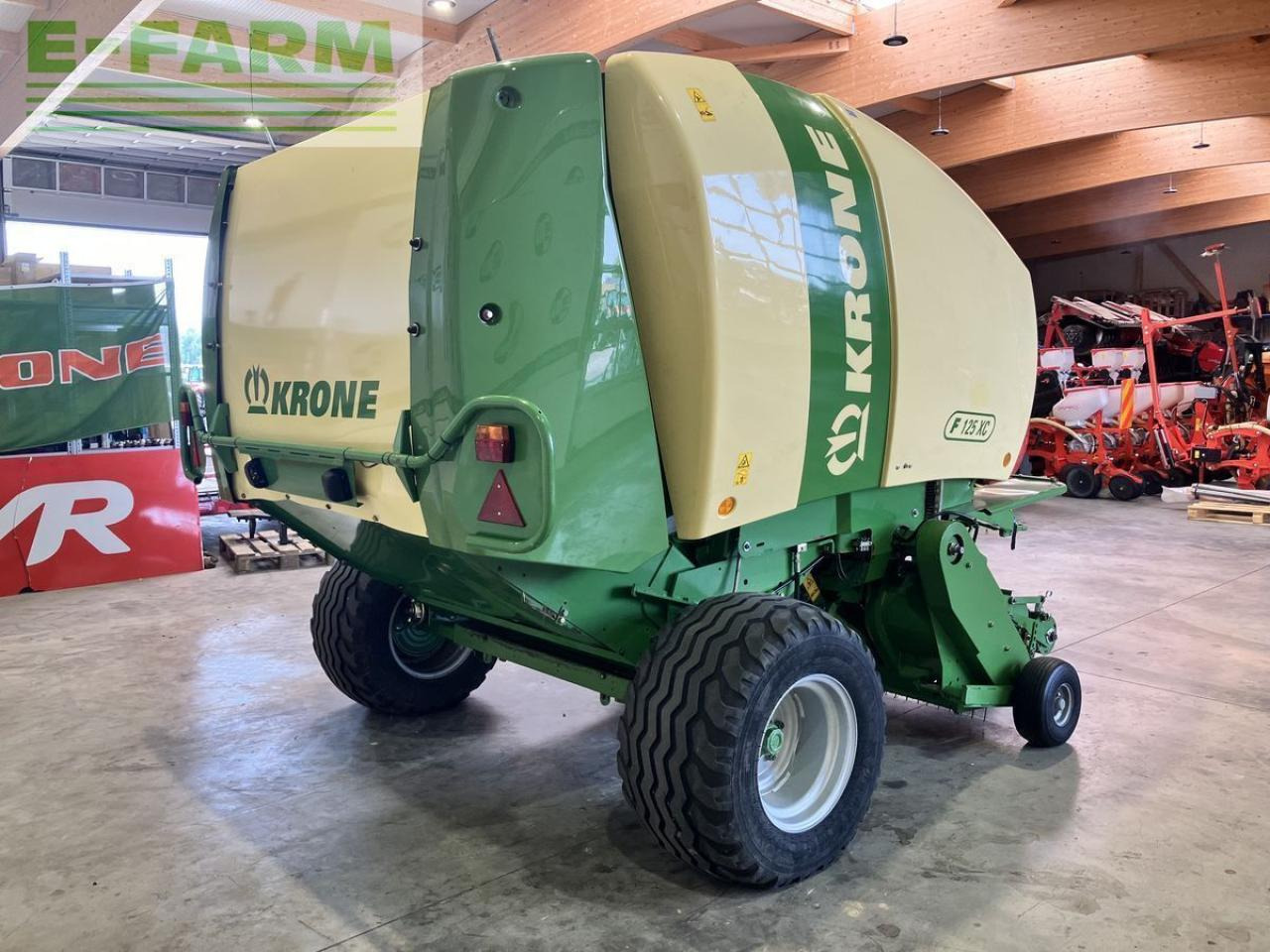 Krone comprima f 125 xc - Lis na hranaté balíky: obrázek 3 Krone comprima f 125 xc - Lis na hranaté balíky: obrázek 3