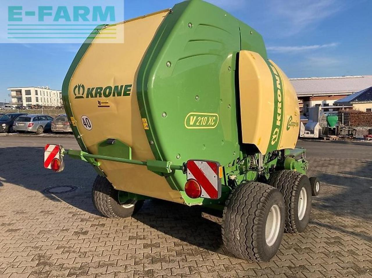 Krone comprima v 210 xc - Lis na hranaté balíky: obrázek 4 Krone comprima v 210 xc - Lis na hranaté balíky: obrázek 4