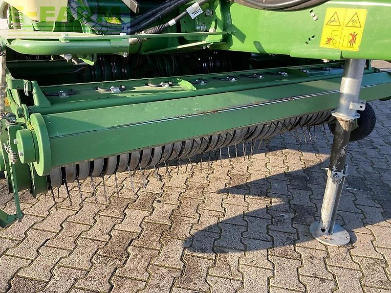 Krone comprima v 210 xc - Lis na hranaté balíky: obrázek 5 Krone comprima v 210 xc - Lis na hranaté balíky: obrázek 5