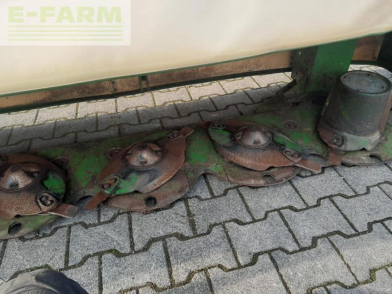 Krone easy cut r 320 - Žací stroj: obrázek 5 Krone easy cut r 320 - Žací stroj: obrázek 5