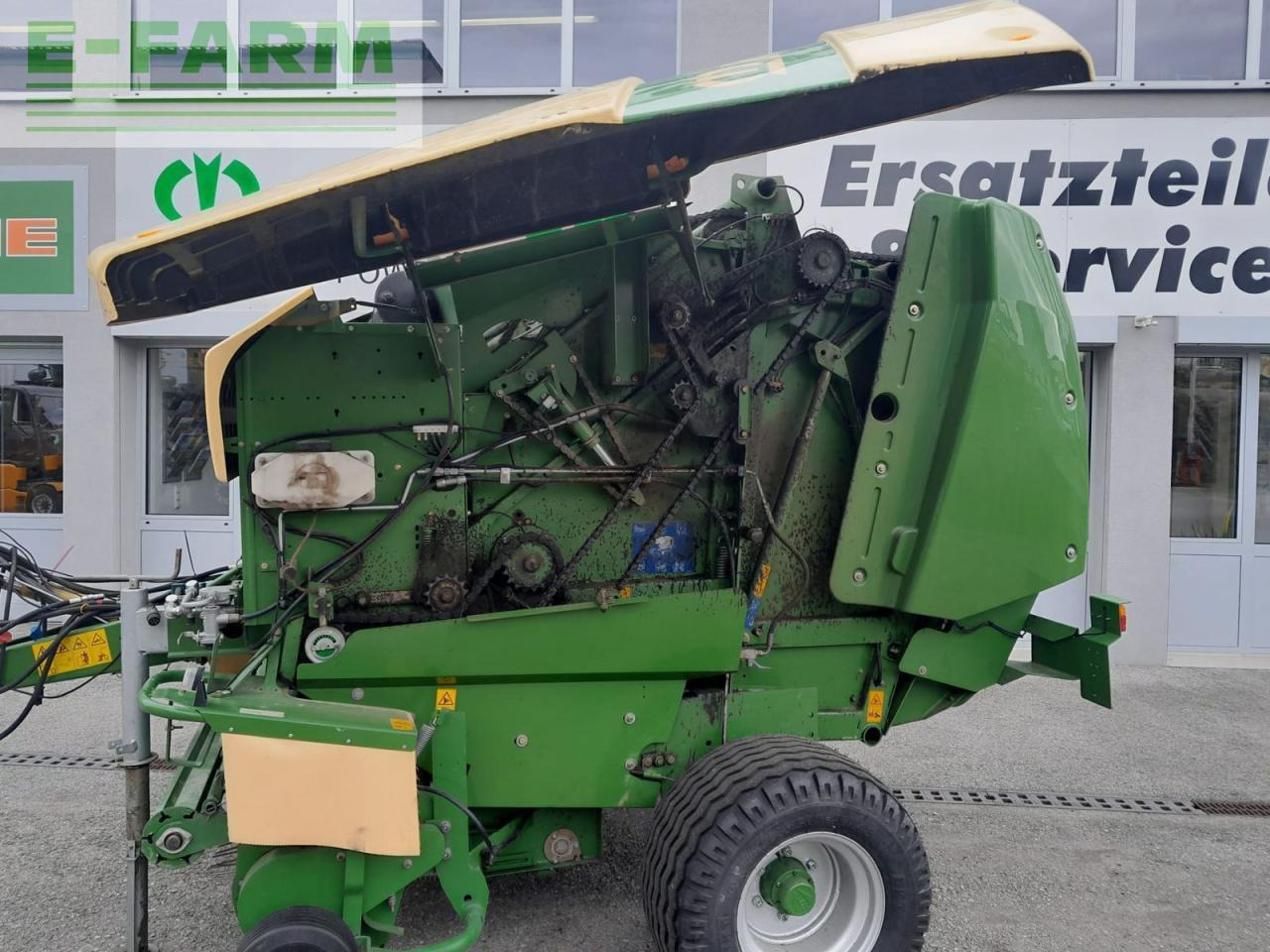 Krone fortima v 1500 multi cut 3.499 ballen - Lis na hranaté balíky: obrázek 2 Krone fortima v 1500 multi cut 3.499 ballen - Lis na hranaté balíky: obrázek 2