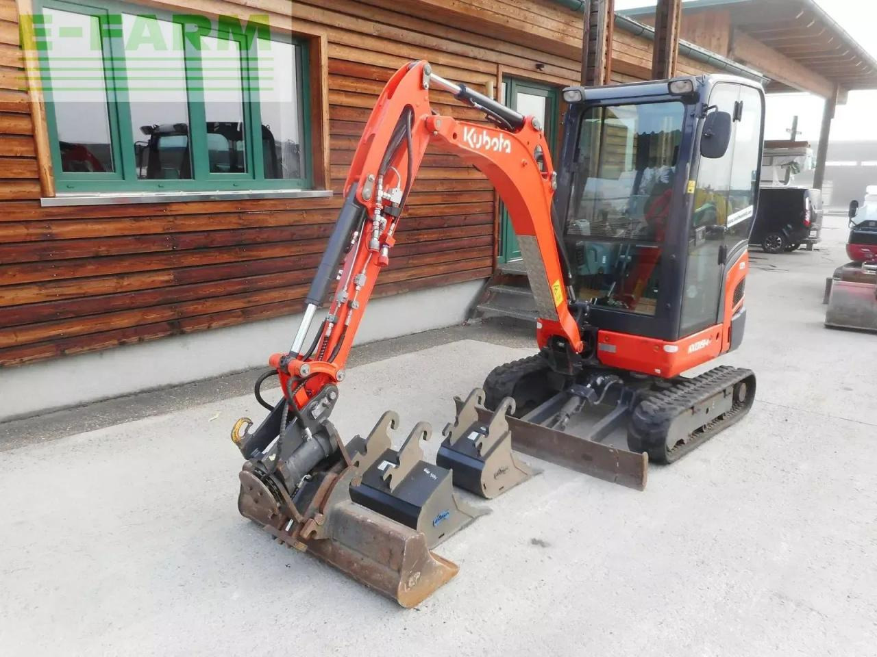 Kubota kx019-4 ( 1.855kg ) powertilt + hydr. sw - Mini rýpadlo: obrázek 2 Kubota kx019-4 ( 1.855kg ) powertilt + hydr. sw - Mini rýpadlo: obrázek 2