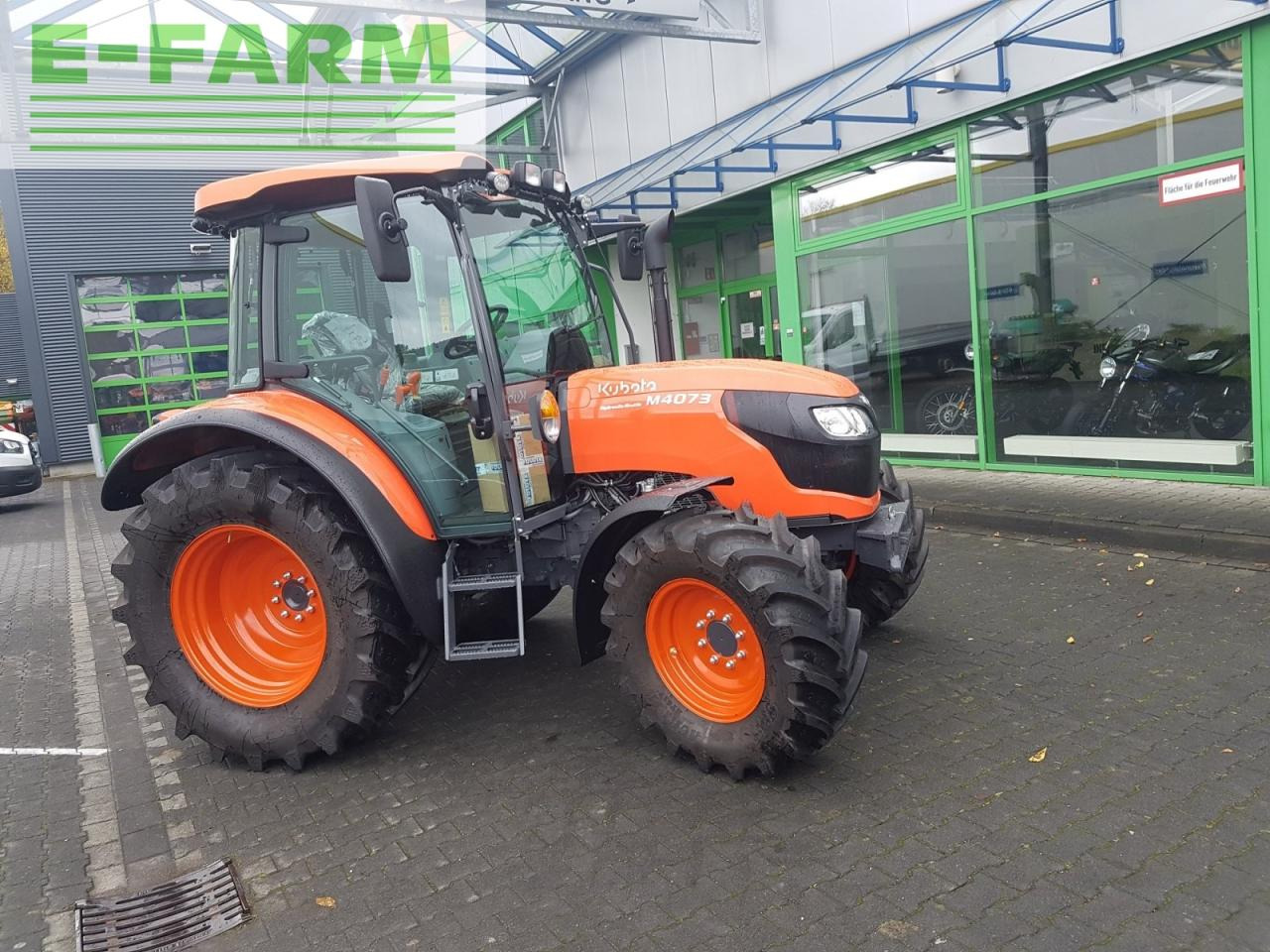 Traktor Kubota m4073 cab: obrázek 11