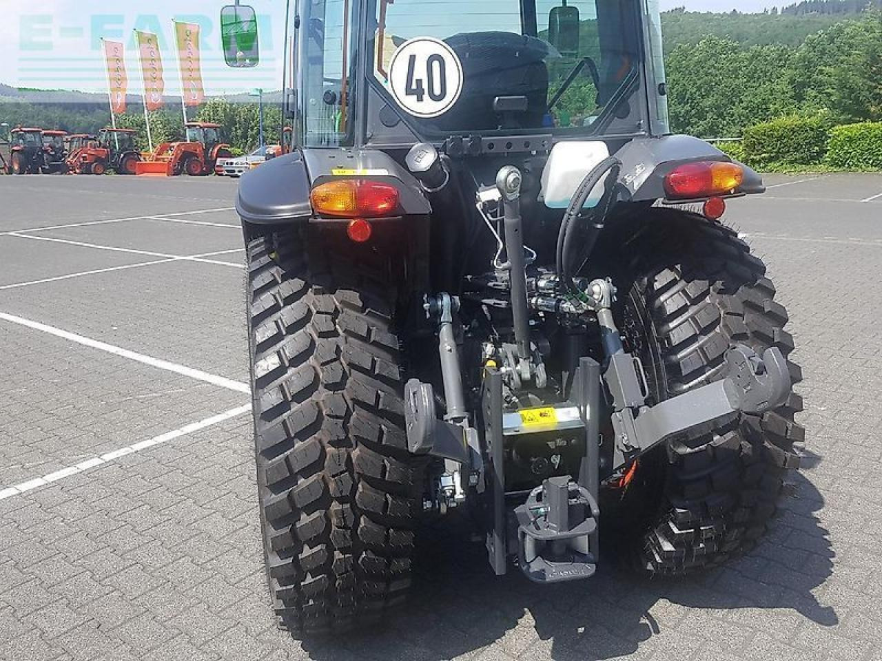 Kubota m5-072 cab narrow - Traktor: obrázek 3 Kubota m5-072 cab narrow - Traktor: obrázek 3