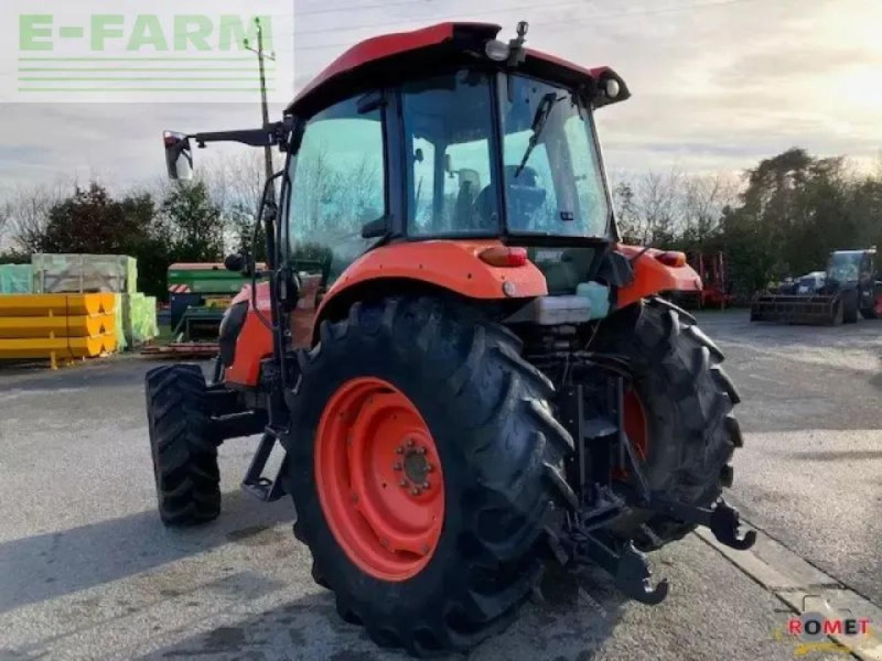 Kubota m7060 - Traktor: obrázek 3 Kubota m7060 - Traktor: obrázek 3