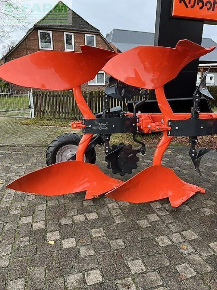 Kubota rm4005 v - Pluh: obrázek 5 Kubota rm4005 v - Pluh: obrázek 5