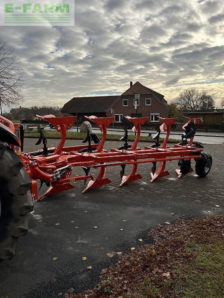 Kubota rm4005 v - Pluh: obrázek 4 Kubota rm4005 v - Pluh: obrázek 4