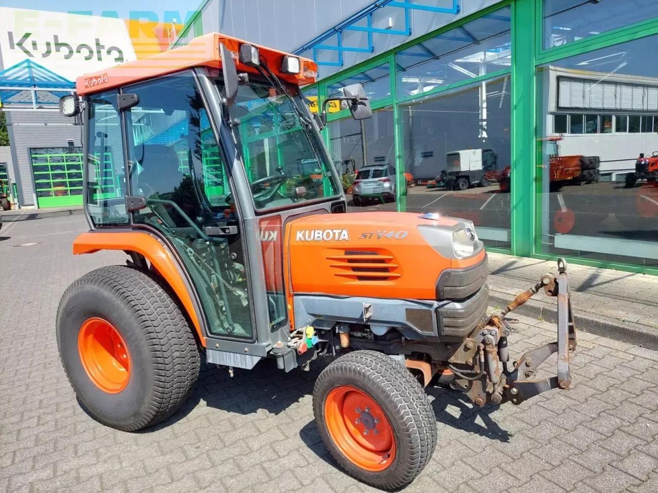 Kubota stv40 - Traktor: obrázek 2 Kubota stv40 - Traktor: obrázek 2