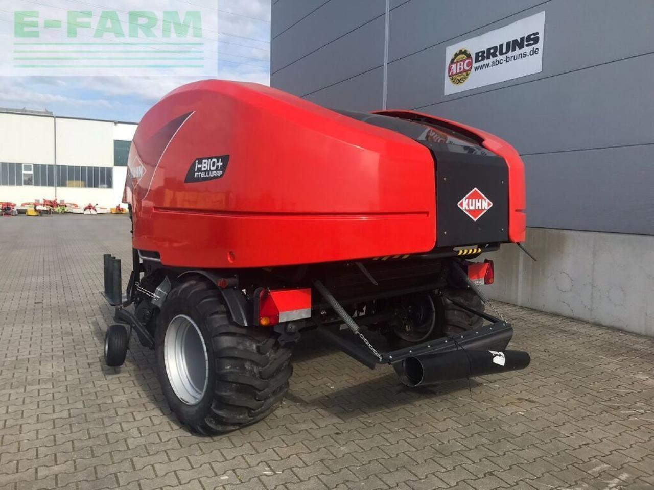 Kuhn i-bio+ oc 23 - Lis na hranaté balíky: obrázek 3 Kuhn i-bio+ oc 23 - Lis na hranaté balíky: obrázek 3