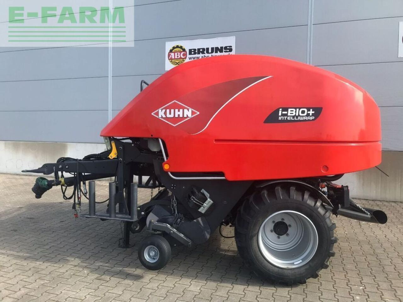 Kuhn i-bio+ oc 23 - Lis na hranaté balíky: obrázek 2 Kuhn i-bio+ oc 23 - Lis na hranaté balíky: obrázek 2