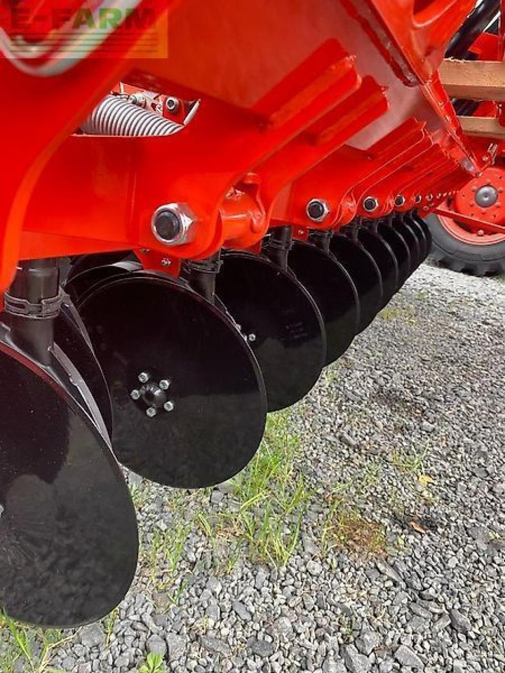 Kuhn kuhn kreiselegge hrb 303& drillmaschine sitera 330-20m - Secí stroj: obrázek 3 Kuhn kuhn kreiselegge hrb 303& drillmaschine sitera 330-20m - Secí stroj: obrázek 3